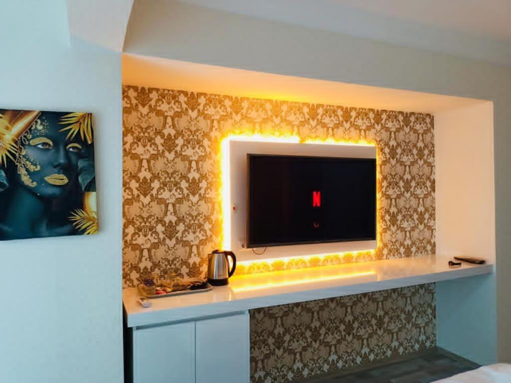Rose Suite & Hotel บูยูกเชกเมเช ภายนอก รูปภาพ
