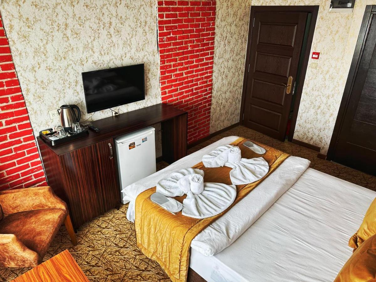 Rose Suite & Hotel บูยูกเชกเมเช ภายนอก รูปภาพ