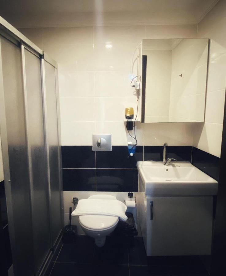 Rose Suite & Hotel บูยูกเชกเมเช ภายนอก รูปภาพ
